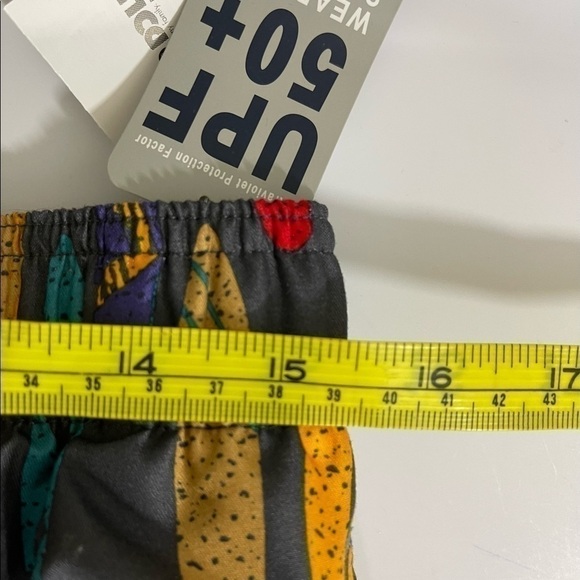 N.W.T.  Barracuda Bay. sz med mens board shorts  Surboard print - Picture 4 of 11